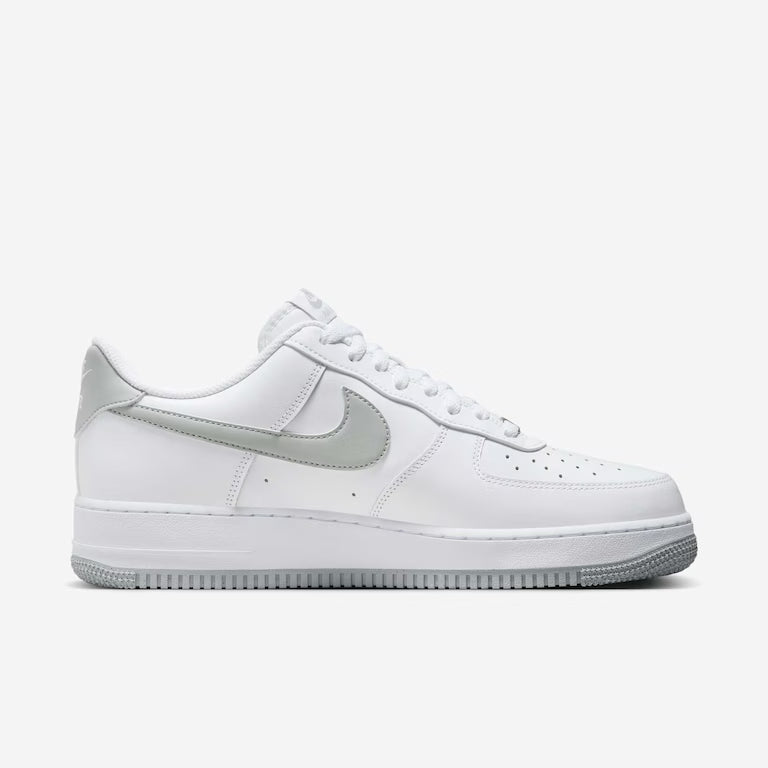 Tênis Nike Air Force 1 '07 Masculino