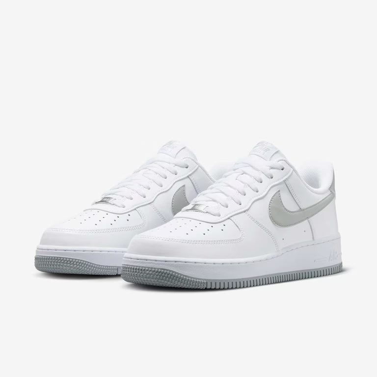 Tênis Nike Air Force 1 '07 Masculino
